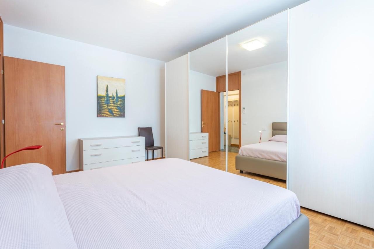 Udine Palazzo D'Aronco Modern Apartment Exterior foto